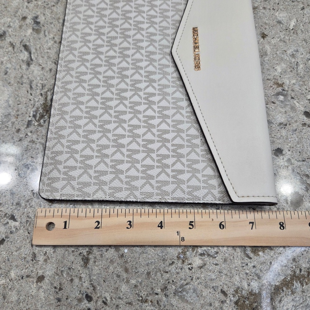 NWT Michael Kors 3-in-1 Crossbody Clutch Set Vanilla Monogram Gold Hardware - Picture 6 of 13
